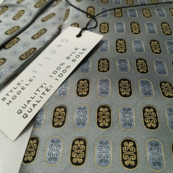 New tie with tag featuring a chic pattern 100% silk - Picture 3 of 5